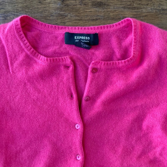 Express Women's Pink 100% Cashmere Cardigan Button Sweater Sz Medium Old Money - Picture 3 of 7